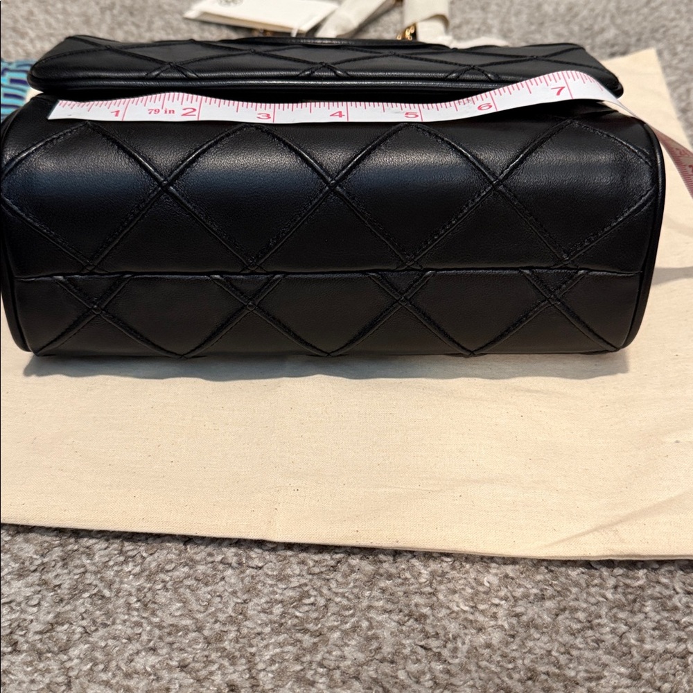 Tory Butch Fleming soft shoulder bag- black - Picture 4 of 8